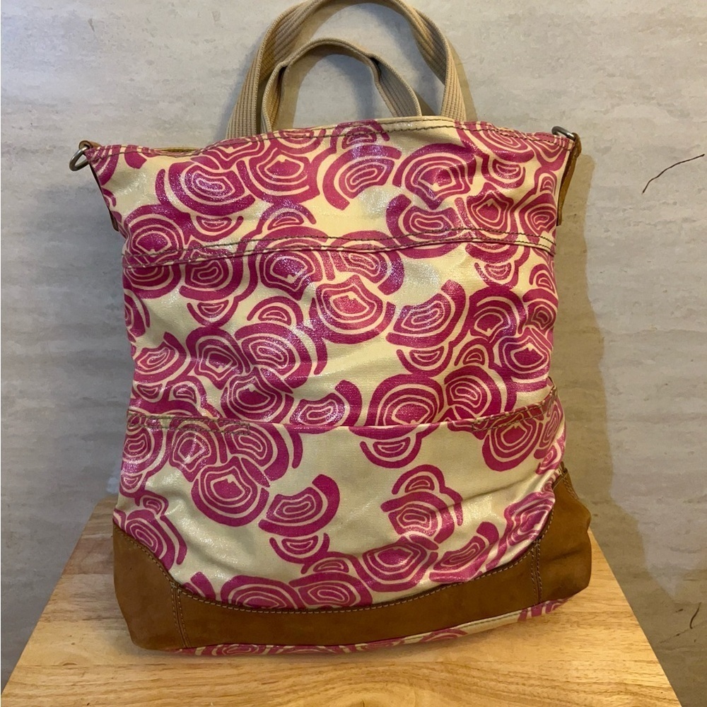 FOSSIL Key Per Coated
Canvas Leather Trim Multi
Pattern Hobo 
Purse